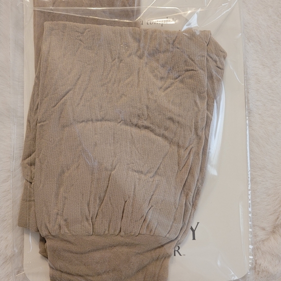 Legacy Legwear Body Shaper Pantyhose Size B Color Fawn New In Box - Picture 8 of 10